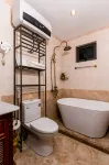 The Eastern Hotel - CatBi Airport - 3-Sterne