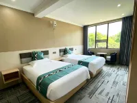 Zhixing Yunjing Business Hotel 資興のホテル