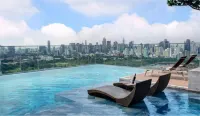 Wyndham Bangkok Queen Convention Centre - Pools