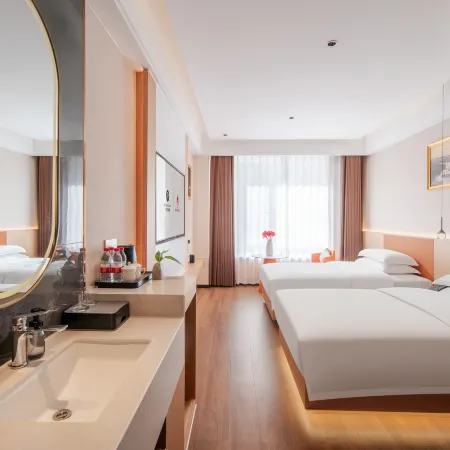 Jifeng International Hotel (Puyang East Station)
