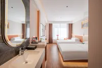 Jifeng International Hotel (Puyang East Station)