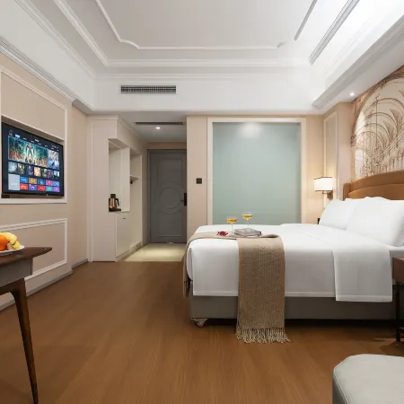 Vienna International Hotel (Changde College of Arts and Sciences Tobacco Factory) Hotels in Changde