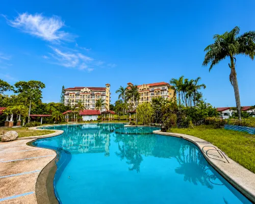 Graceland Resort Tayabas Quezon โรงแรมในเคซอน