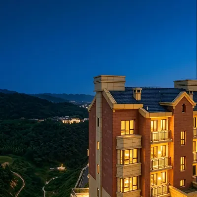 Cliff Homestay in Luojiao City โรงแรมใกล้สะพานสวรรค์