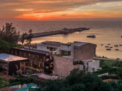 Cliff Nest ·Wild Luxury Resort & Villa Hotels in Weizhou South Island
