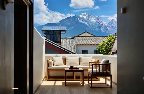Yipinji | Mont Hidden Mist · Zen Style Designer Resort Courtyard (Lijiang Old Town Water Truck Shop)