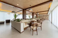 Litang Huaxi Yungu Hotel (Ririjia Village)