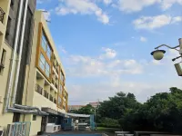 Jeju Pearly Hotel Hotel dekat Pantai Iho