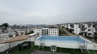 Four Seasons Scenic Hotel (Wuyuan High-Speed Railway Station Cultural Square) - สระว่ายน้ำบนดาดฟ้า