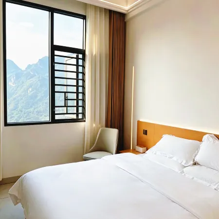 Long Summer Guesthouse
