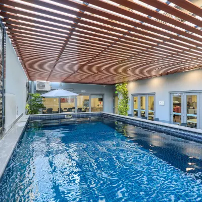 Argus Hotel Darwin Hotels near Parap Market