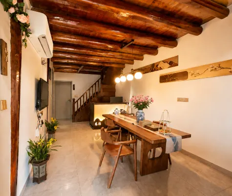 Xiangwang Homestay (Langzhong Ancient City Zhongtian Building) - bar
