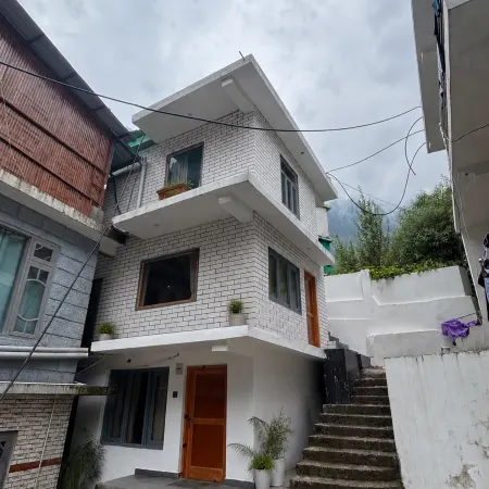 ManMauji Villa