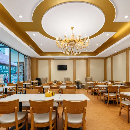 Lianle Hotel (Lichuan Tenglong Cave Tourist Center)