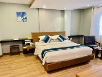Hotel Azure - 2-Sterne