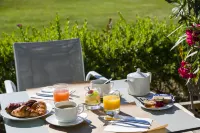 Grand Prix Hôtel & Restaurant Hotels in Le Castellet