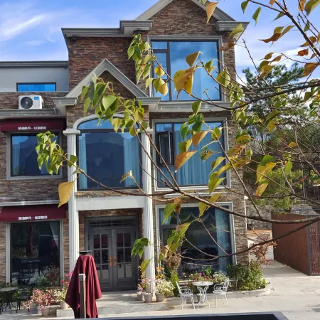 Yangxin Xiandao Lake Lihu Maple Moon Homestay