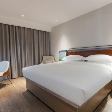 Dongyi Hotel (Yueyang Jinwei City Plaza)