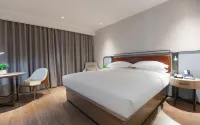 Dongyi Hotel (Yueyang Jinwei City Plaza)