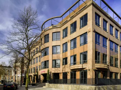 Mövenpick Hotel the Hague Hotels in de buurt van Statue of Simon van Leeuwen