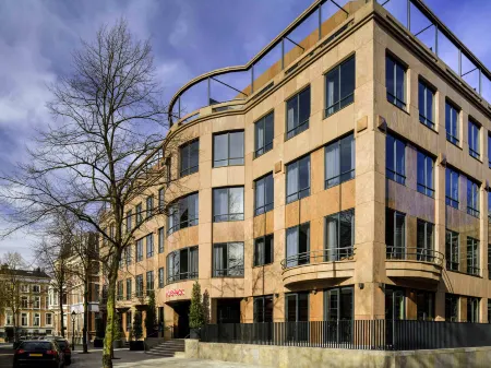 Mövenpick Hotel the Hague Отели рядом со станцией Центральная железнодорожная станция Гааг