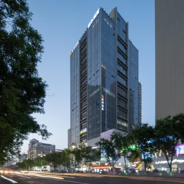 Xixuan Hotel (Korla Peacock River Sailing Plaza)