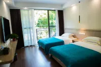 Southem Sichuan Bamboo Sea Wanzhu Homestay