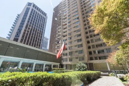 VR Suite Santiago Отели рядом с достопримечательностью «Культурный центр, монетный двор и площадь Сьюдадана»