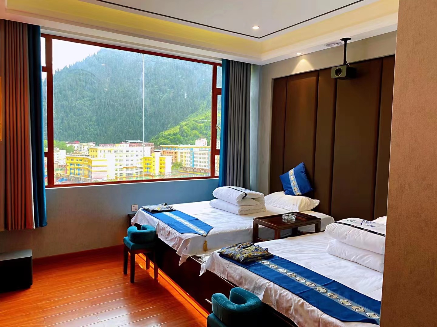 Zamtang County Zangjin Tea House Hotels in Zamthang