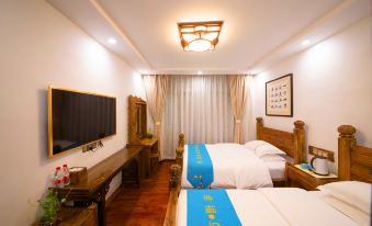 Happy Utopia B&B (Fenghuang Ancient City Nanhua Branch)