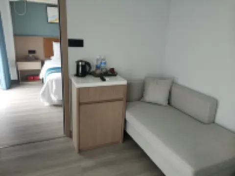 覓舍輕享酒店（宜昌中南興發廣場三峽職院店） 中南興發廣場/三峽職院酒店