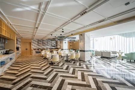 Mercure Shanghai Pudong Zhangjiang Park Отели рядом с достопримечательностью «Shanghai Pudong New Area Administration Institute»