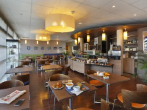 Suite-Home Orléans-Saran Hotels in Saran