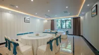 Fall In Love With Nujiang Grand Canyon Hotel