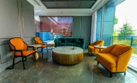 Ankang Cangfanglou Hetang Yuese Hotel