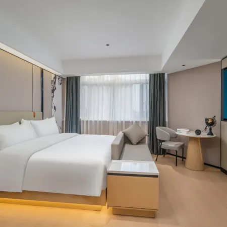 Yunman Platinum Hotel (Danyang High Speed Railway Station Zhengze Primary School)
