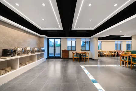 Telis Hotel Отели рядом с достопримечательностью «Chongqing University of Posts and Telecommunications (University City Teaching Area)»