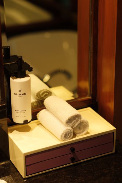 ラグジュアリー ファミリールーム キングベッド1台+シングルベッド2台 ソフィテル シンガポール セントーサ リゾート&スパ(ステイケーション可)の写真