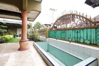 Waroeng Transit & Depary Homestay Hotels near House of Representatives Building of Binjai City