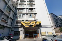 Bao Power E-sports Hotel (Yiyang Wanda Plaza)