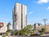 凱麗思常青夏夢公寓 鄰近Koala and River Cruises的酒店