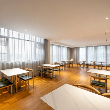 GreenTree Inn Smart Select Hotel (Hong'an Economic Development Zone Branch)
