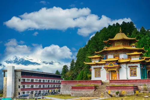 Bomi Yinshi Shanju Hotel (Galang Palace Branch) Hotels in Bome