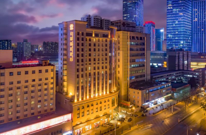 Yun-Ray Ambassador Hotel