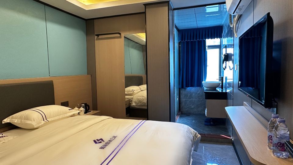 Longheng Business Apartment