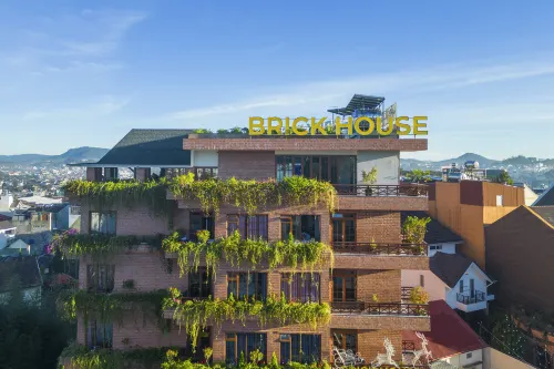 Brick House Dalat Hotel - 3-Star