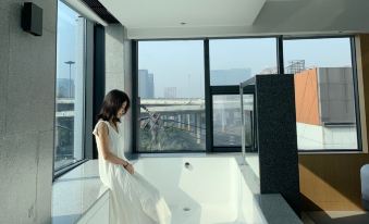 Sfeel Designer Hotel (Chengdu South Railway Station Branch)