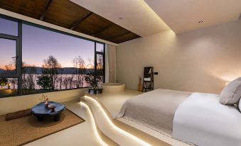 Dali Flower Seaview Holiday Homestay (S Bay Ecological Corridor)