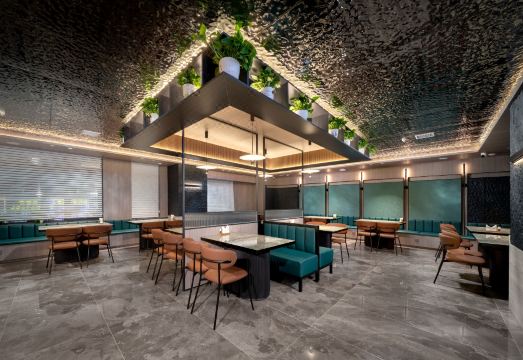 2. 호텔 기아무스툰..