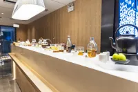 Laohekou Wutong Hotel - فطور